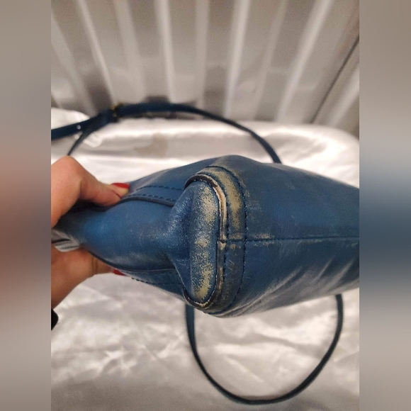 Fossil Leather Crossbody Bag - Picture 4 of 11